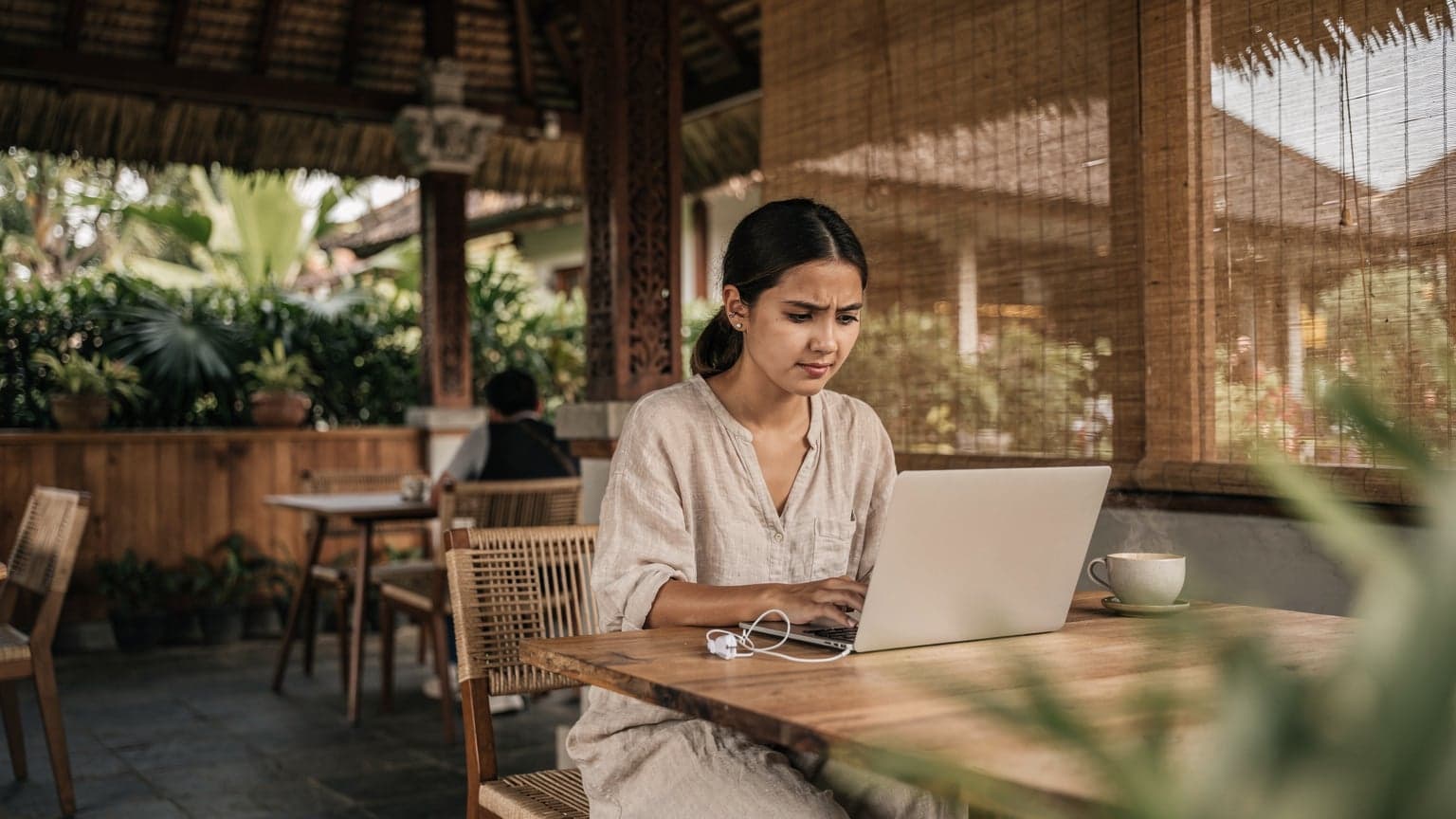 Bali's Digital Nomads: Unlimited eSIM for Uninterrupted Work & Streaming 2026